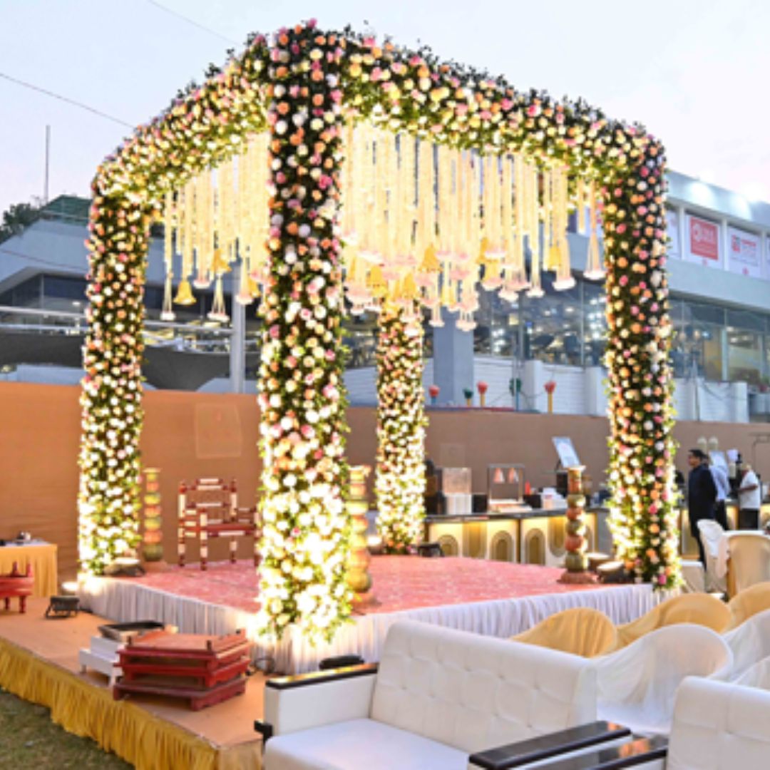 Why Choosing the Right Event Decorator Matters? A Detailed Comparison Guide